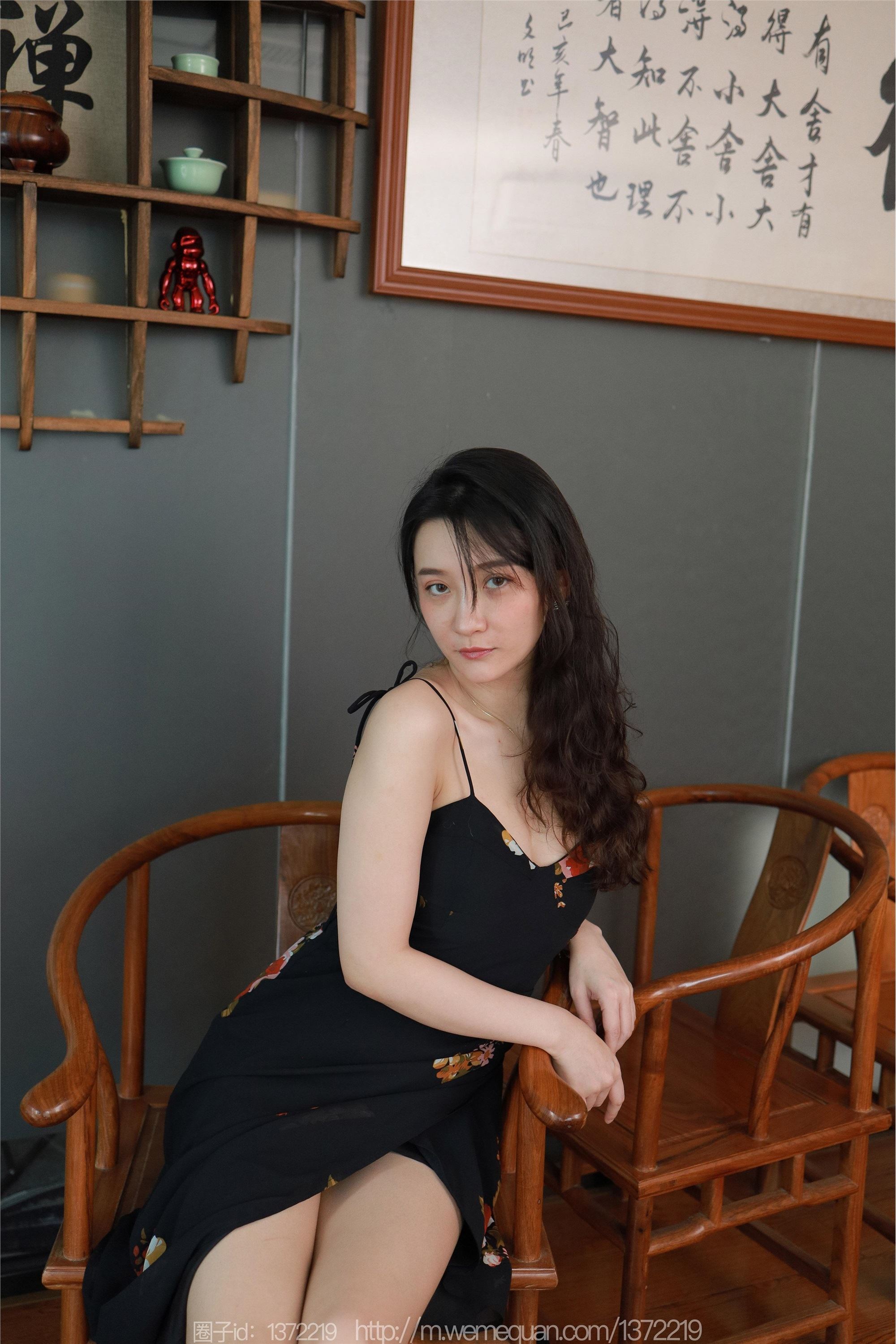 IESS异思趣向  2023.04.14 丝享家 1421 秋秋《花裙女人》